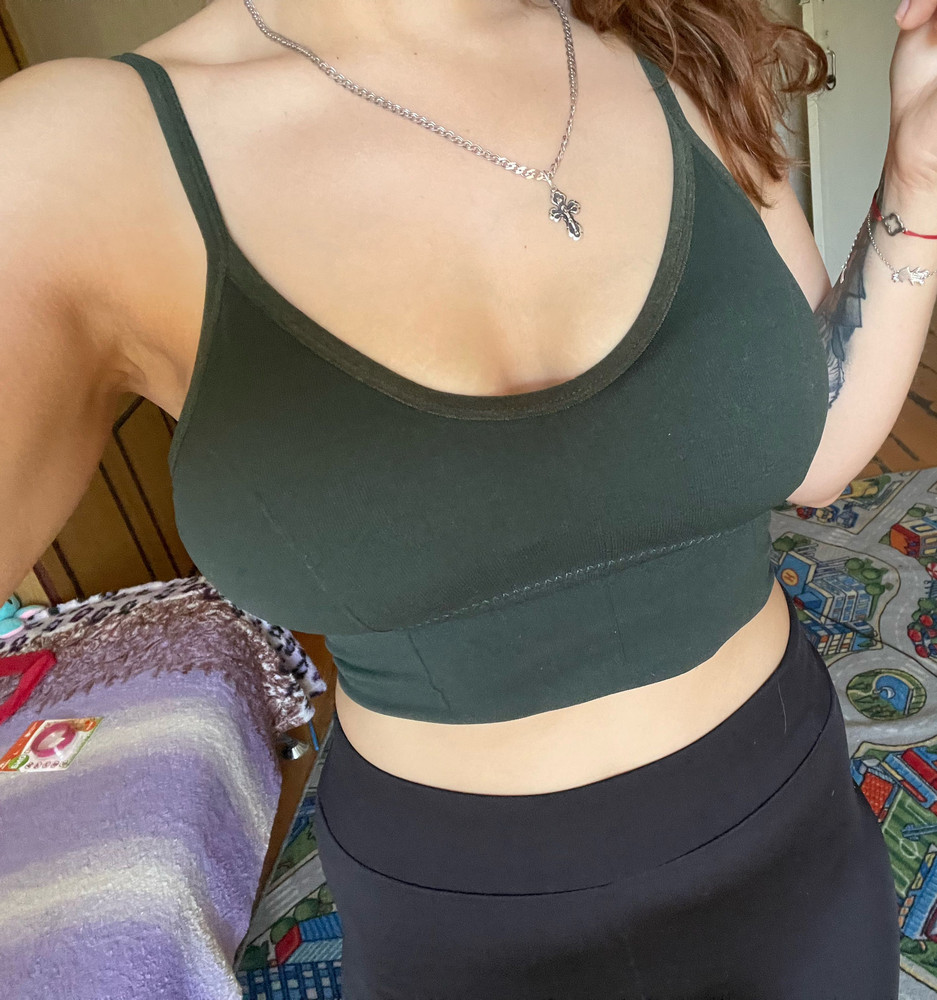 Топ не плохой, боялась что грудь плохо держать будет, но все норм. 