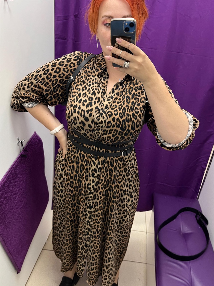 На 52-54 впритык. Обхват под грудью 84см. Но я очень довольна. Спасибо 🙏 