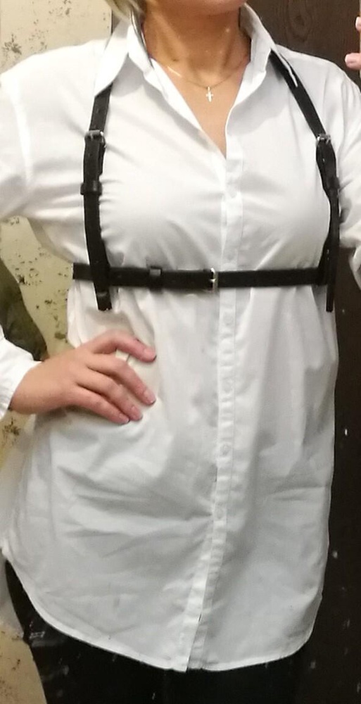 Портупея очень понравилась, кожа плотная. Взяла рр 48-50, так как другого не было. На мои параметры 88*70*96 застегивается с запасом. Можно отдельно использовать как ремешок.