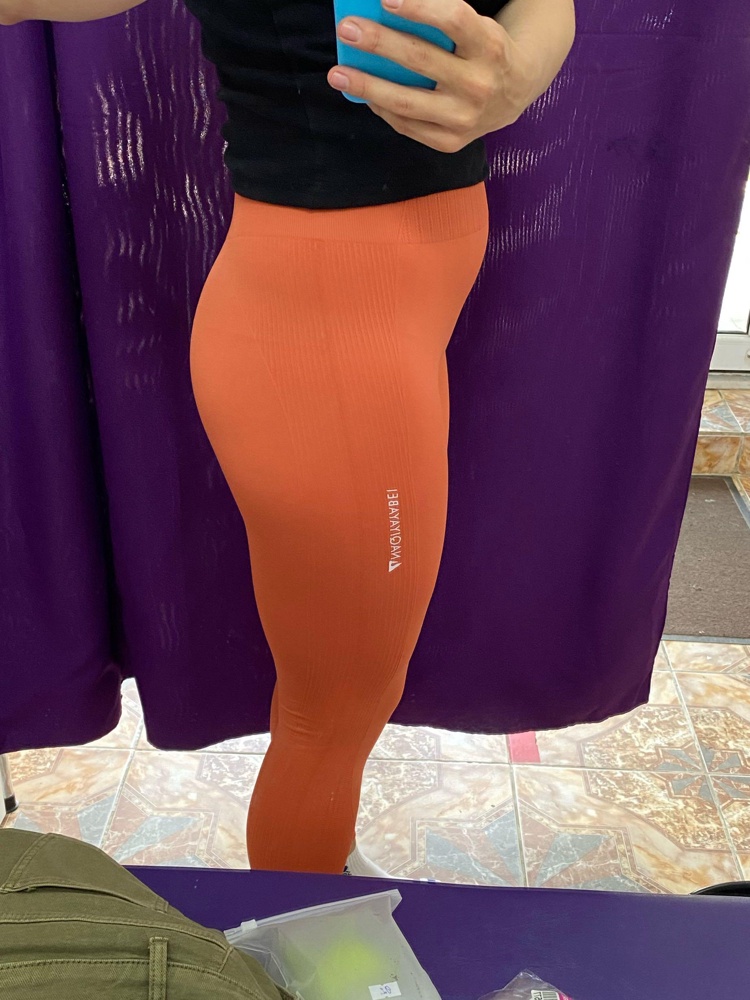 Качество крутое, но недостатки все подчёркивает ( на идеальную фигуру будет огонь