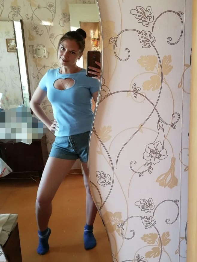 Очень красивая футболка, то что я и хотела, и изюминку видно  очень пикантно) я восторге) спасибо валберис!! 🥰💐