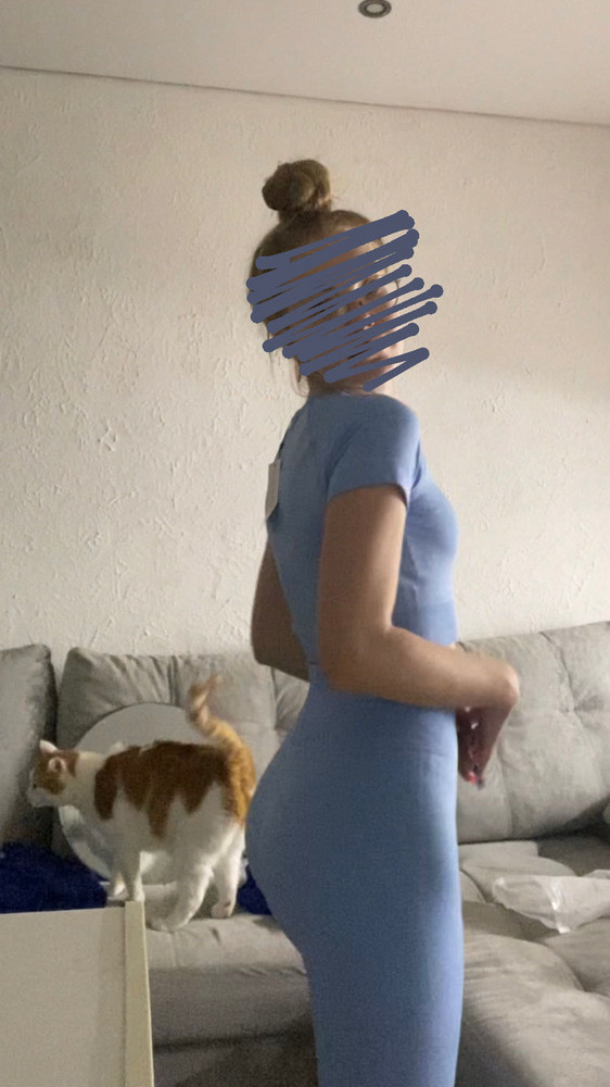 норм костюм в зал гонять , заказала самый маленький (40) мои параметры 80/61/89 , рост 158 , единственное , что в талии большеват , но а длина самое то . надеюсь , что в нем не будет жарко , потому что ткань довольно плотная и тянущаяся , но немного просвечивает (поэтому только с бесшовным бельем носить) . никаких дефектов не было , стрелок на попе и тд . надеюсь , что дальше и останется в таком же виде .