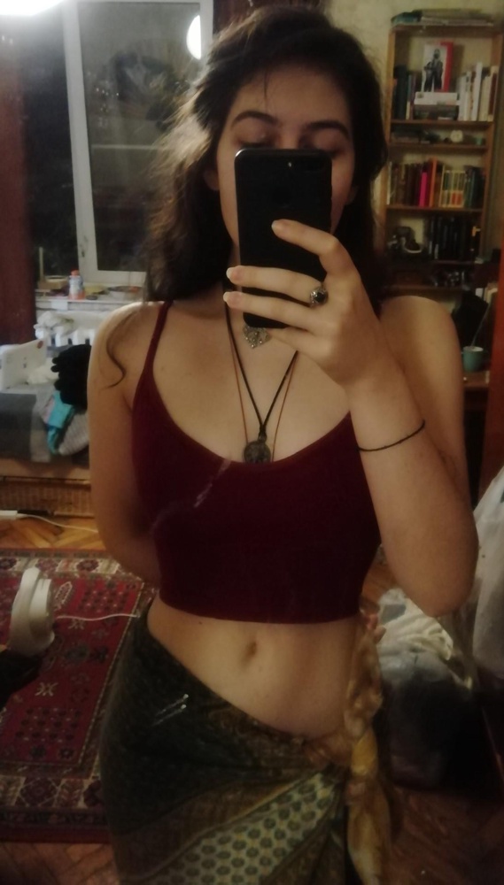 Топ шикарный. Качество отличное. Есть одно маленькое но - плохие чашечки, а так идеален!