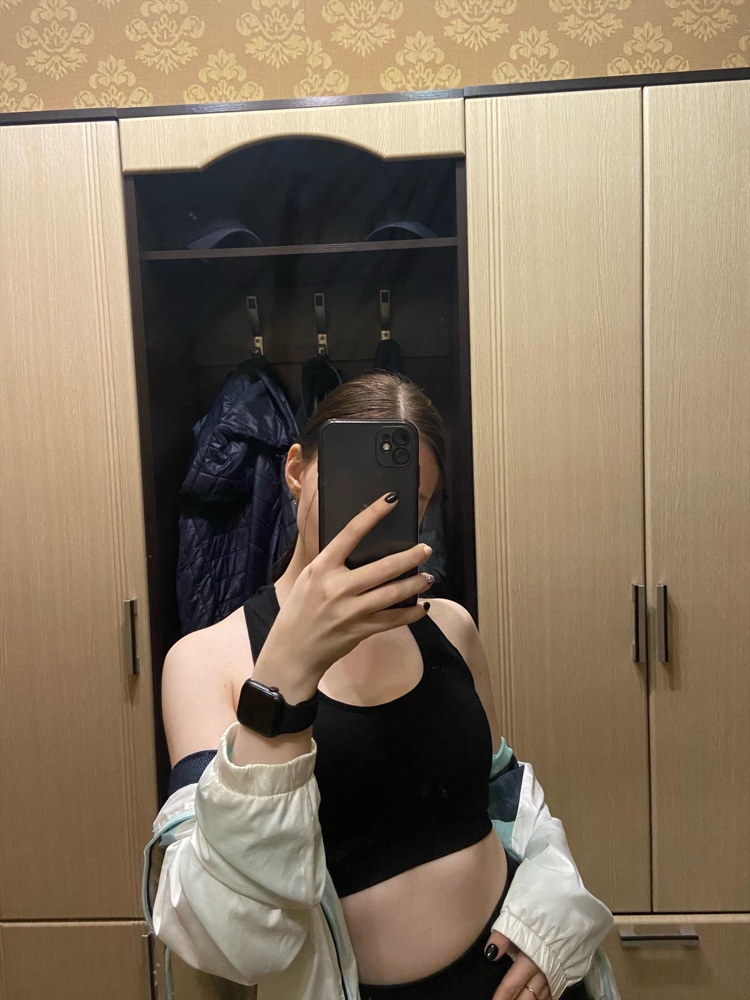 Заказала 44, когда увидела, думала будет мал, но все подошло идеально