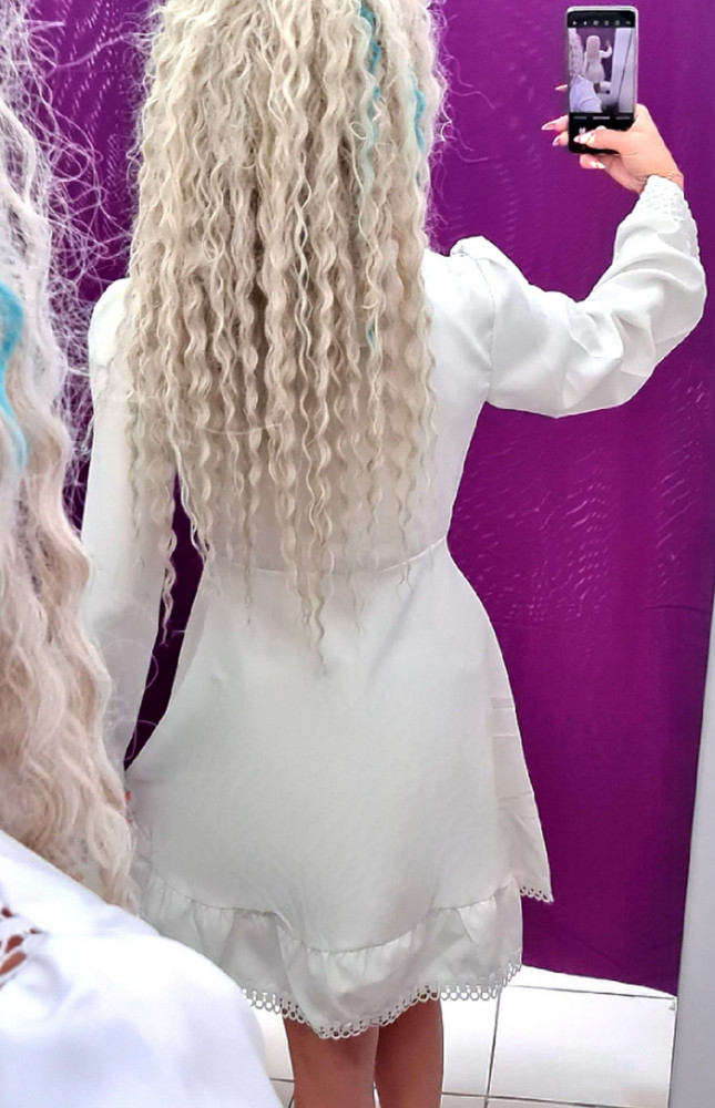 Обалденные платье, всем советую, очень красивое, качество хорошее, кружева отличные, легкое, спасибо большое, оно того стоит, смотрится няшка прямо)