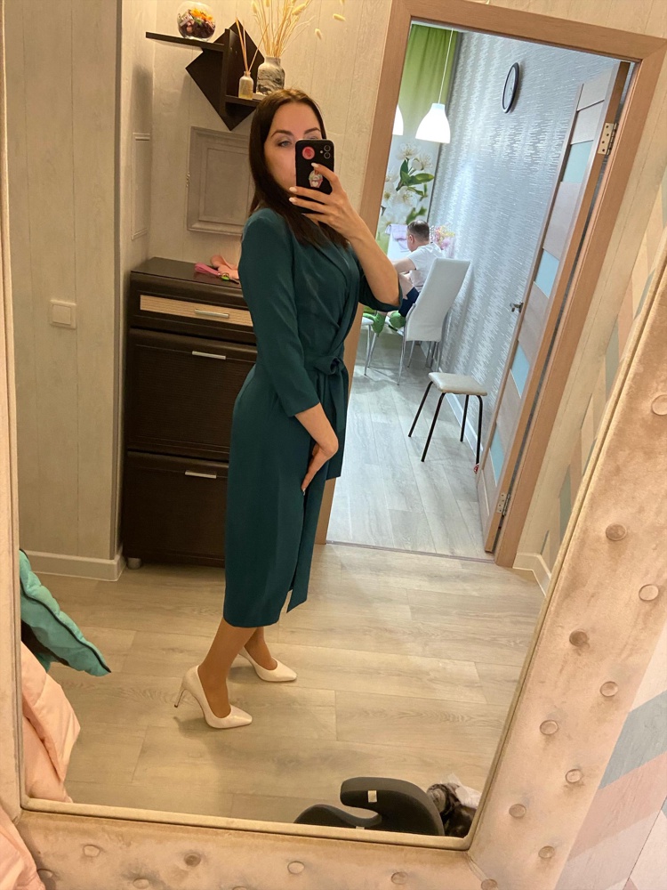 Платье большемуртинцы на размер, толи два Заказывала 44 огромный, перезаклада, качество огонь , жду 42 