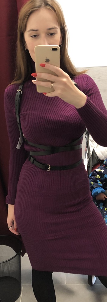 Очень понравилась! Смотрится шикарно! На ог 92 от 74 заказала 44-46 все подошло) можно носить как передом, так и задом )