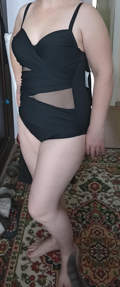 Купальник отличный. Стройнит. Смотрится шикарно. Советую к покупке.