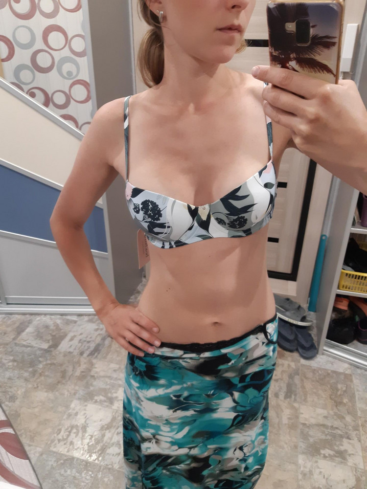 Лиф очень понравился!
Жалко плавок нет