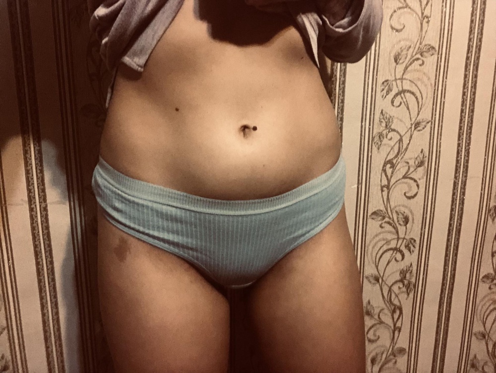 Не отличаюсь стройностью, но при моих параметрах ОБ 95, ОТ 66, размер XL только-только подошел