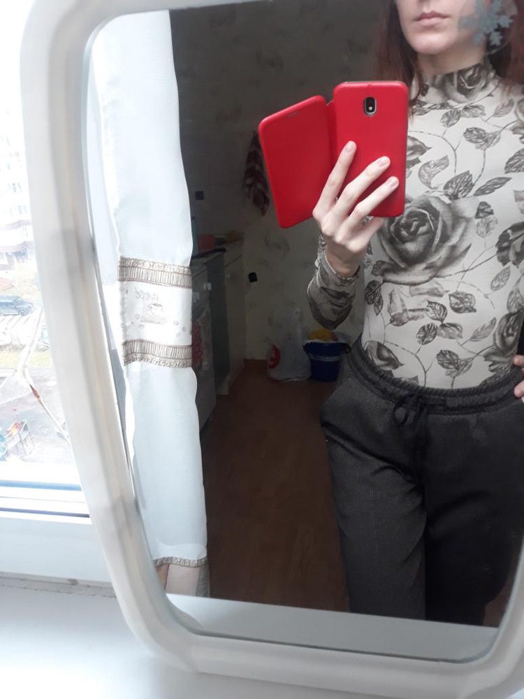 Покупаю уже второе боди. Все та же проблема: очень жёсткие края на застежке внизу -будет натирать, но проблема решаема - я прижигаю эти края зажигалкой и все. 
Ну а в целом очень классное,  мягкое и сексуальное; очень приятный глазу цвет - пастельно-коричневый