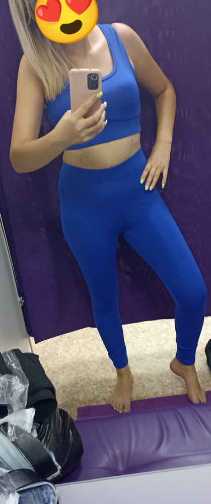 Здравствуйте! Первое, что порадовала быстрая доставка спасибо продавцу 👍
Дальше :
✅Качество костюма 🔥я читала отзывы, о том что не дышит и так далее. Сомневалась стоит брать для занятий фитнесом такая цена отзывы. 
Занималась в зале в этом костюме, всё отлично всё дышит, резинка сидит отлично, не слаба.  
 ✅Размер все таки маломерят, если вы носите с лучше с заказать и итак далее. У меня размер л  заказала хл не прогадала. Если бы л заказала, облипил костюм было бы не возможно заниматься . 
✅ Ещё писали девочки, что подчёркивает все не совершенства фигуры, тут да 😔надо осторожнее это правда. 
Мой вывод костюм за такие деньги просто находка рекомендую к покупке. Осторожнее с размером только.
