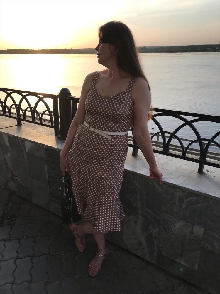 Мне понравилось , ткань при носке растягивается 