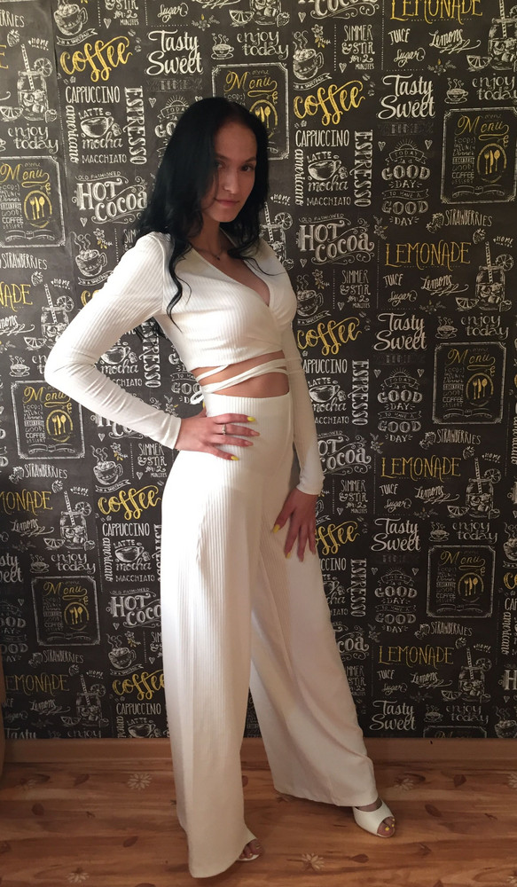 Костюм огонь🥰🔥🔥🔥🔥штаны немного просвечивают,а так кайф😇