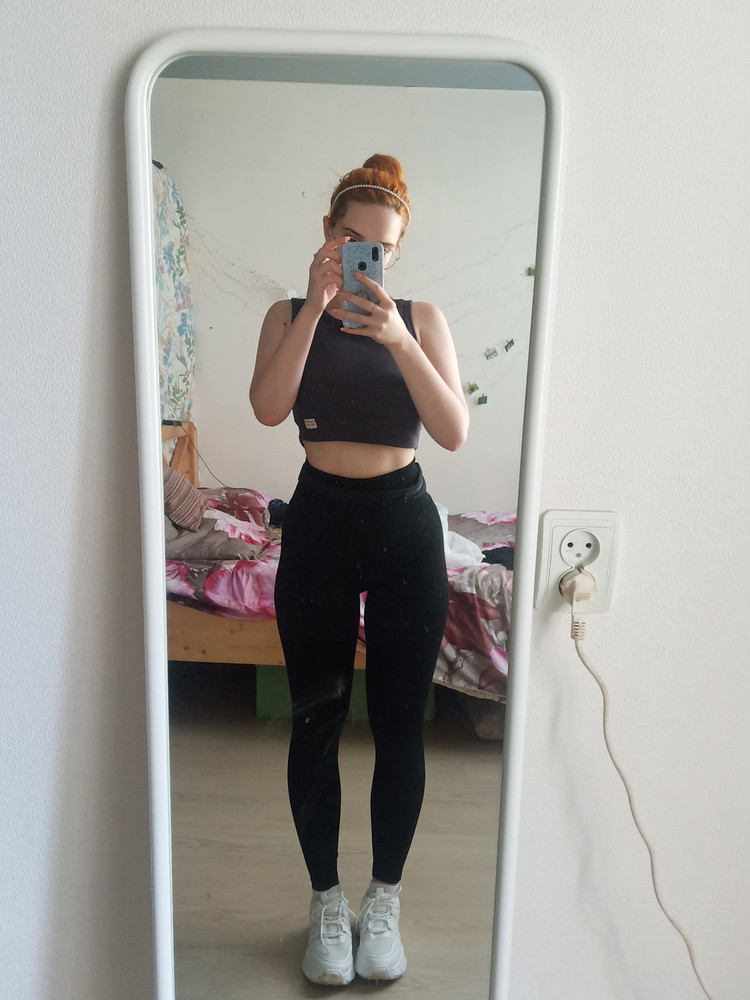 Корректируют фигуру, не просвечивают, ткань плотная