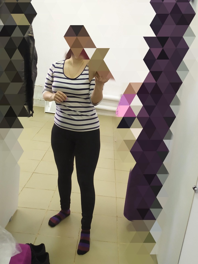 Тайтсы отличные. Ношу обычно 48-50рр, по отзывам взяла XL (48)рр. Сели идеально!! Единственное на мой рост 160см немного длинновато, но я привыкла, часто приходится длину подгонять. А эти просто внизу присборила и всё. Не просвечивает!! Под стринги самое то!