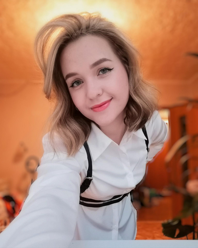 Несмотря на свою минималистичность, портупея очень красивая и оригинальная в качестве аксессуара 😍 получила много комплиментов и огонечков на сторис, когда первый раз надела её (подружка сказала, что похожа на эскортницу ахахах). В общем, рекомендую к покупке 🔥