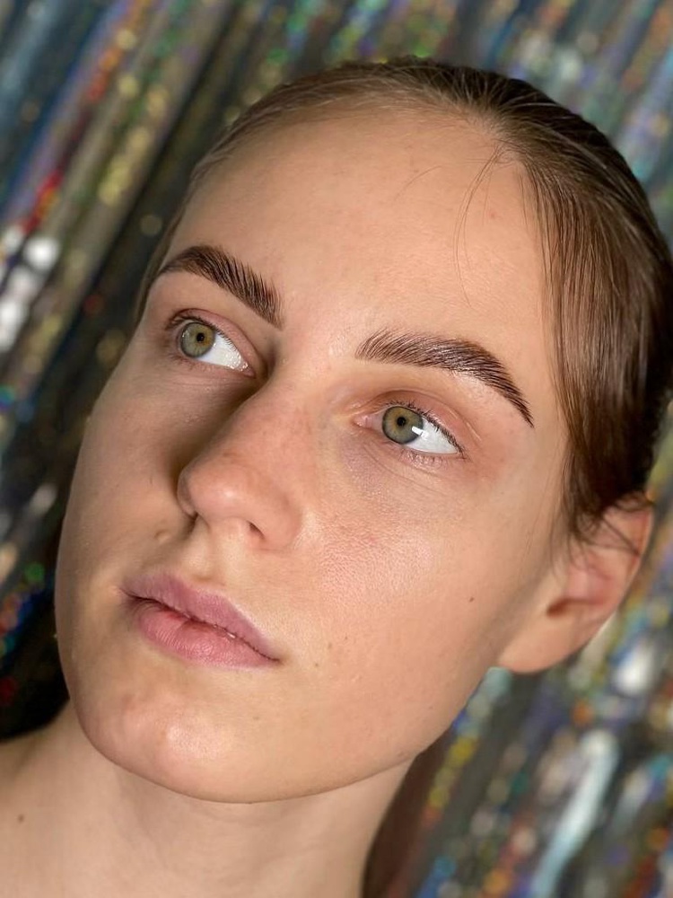 Меня зовут Валя, я Brow-master🙋🏻‍♀️
Сохраняю девочкам 10-20 минут по утрам, которые раньше они тратили на то, чтобы нарисовать брови. Ко мне приходят девочки из Лесгафта с разных курсов и факультетов За красивыми и послушными бровками.

Услуги/время выполнения/прайс📝:
-коррекция бровок (10-30 минут)✨500₽
-долговременная укладка волосков (20 минут)✨800₽
-окрашивание+коррекция (~40-45 минут)✨800₽
-комплекс 3 в 1 {коррекция, окрашивание, долговременная укладка} (1 час ±10минут)✨1000₽

Местоположение 📍: Санкт-Петербург
Станция метро Чернышевская, Кирочная улица, дом 19 Гримерка Марлен (2минуты от метро)
С меня чай трёх видов, сладости и красивые брови, а с вас Хорошее настроение 🥰

Буду рада если вы доверите свои брови именно мне❤️
89213314106