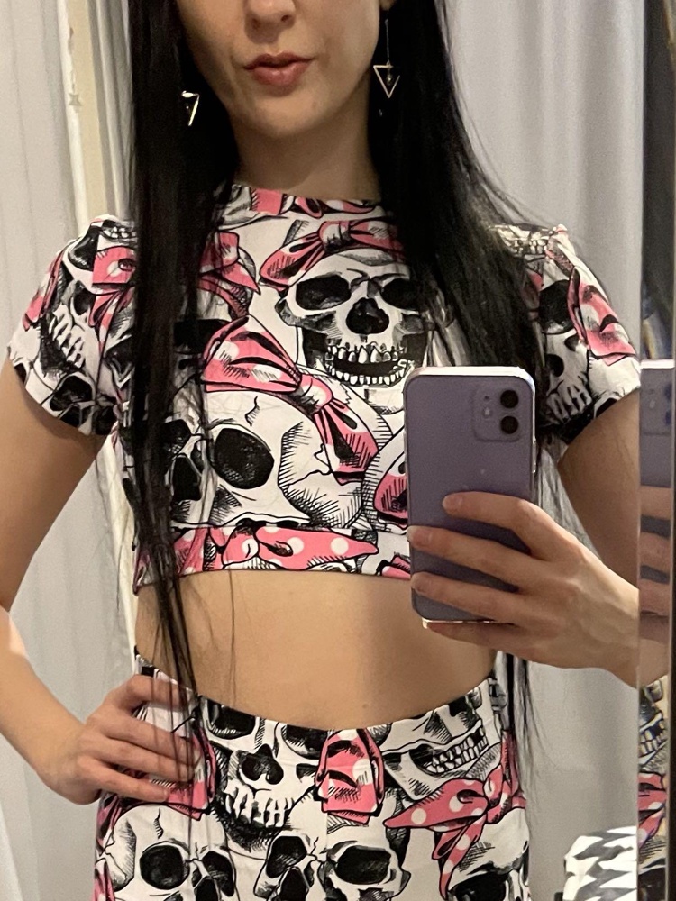 Взяла комплект ❤️просто супер: качество хорошее, расцветка бомба