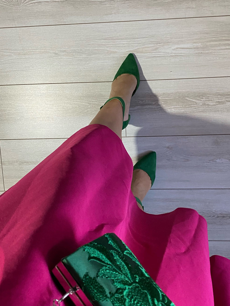 У меня сложный подъем, но! Эти туфельки просто сказка! В них очень удобно! Идут размер в размер! Пришли идеальные, никто не носил… Мне повезло, и коробочка идеальная! Сказка!