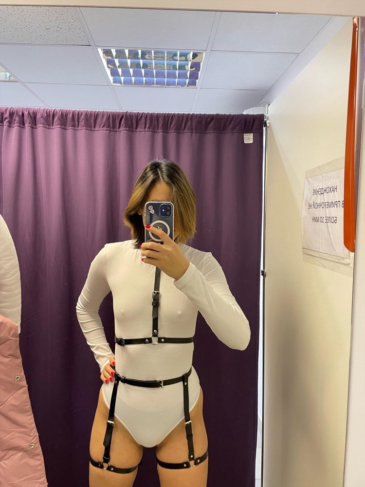 Ткань приятная телу, по росту подошёл, взяла 46 на рост 173. Удобный и красивый)). Благодарю). 