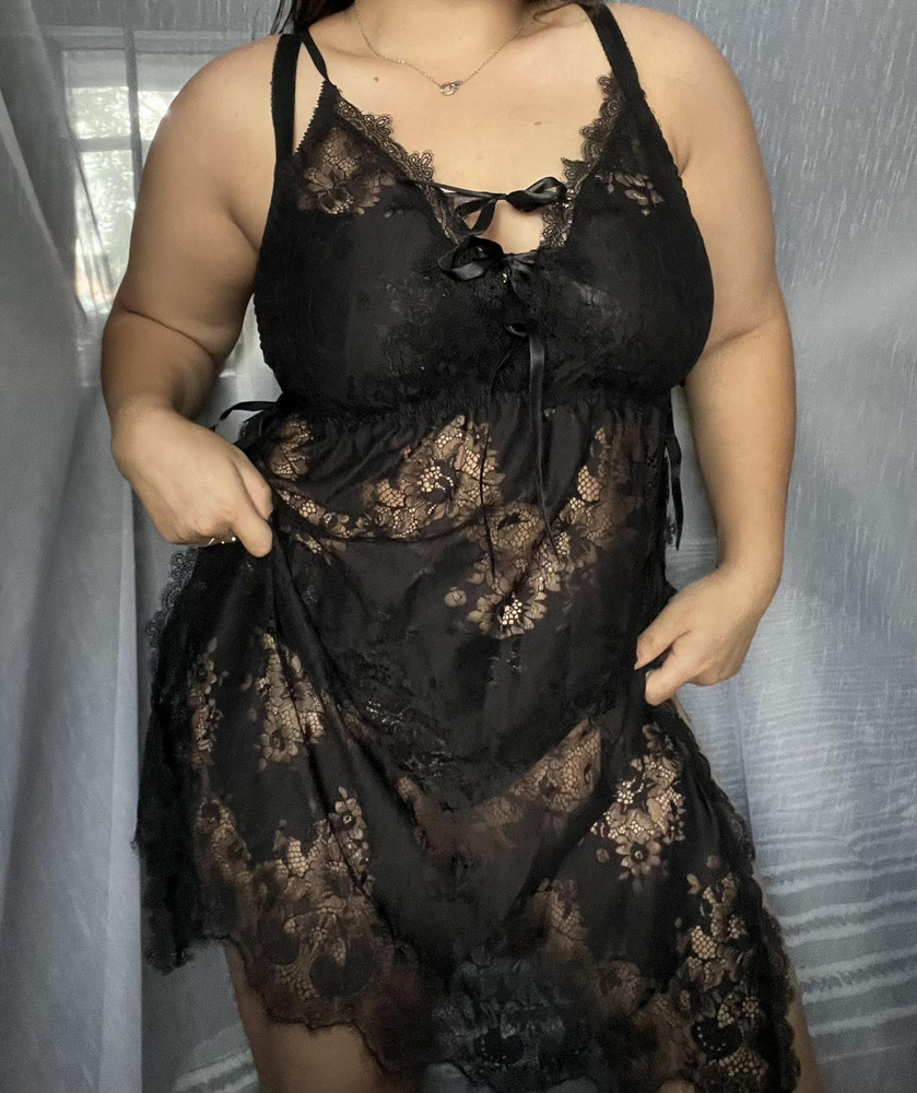 Красивое кружево, 5й размер поместился - что вообще сюрприз. Долго откладывала отзыв, решила поделиться фото в лифе и без 🙈 простите, если кому-то что-то неприличным показалось - мне красиво, супруг приятно удивлён 