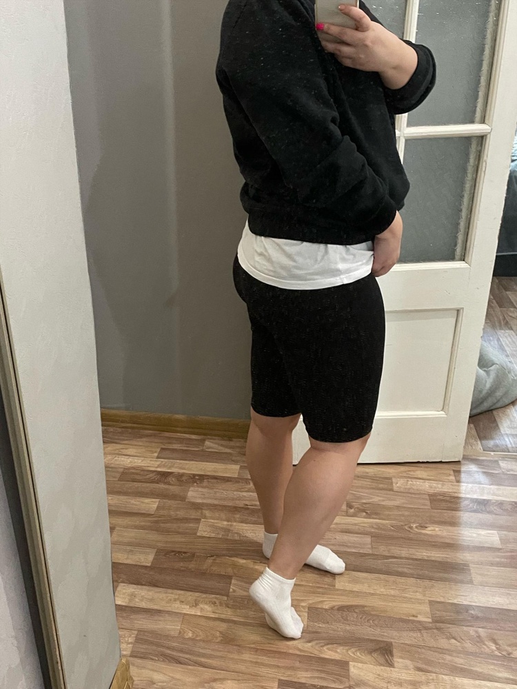 Замечательные велосипедки. Для меня была важна натуральная ткань и длина до колена. Все идеально! На лето самое то! Сели отлично. Взяла на ОБ 114 52 размер.