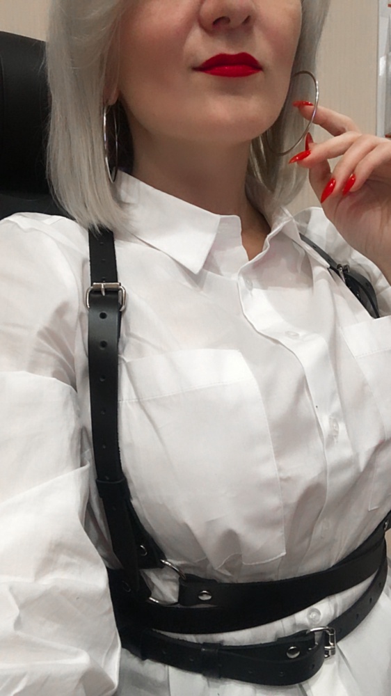 Портупея просто супер! По размеру села идеально (заказывала 36-38). Всему своему гардеробу подарила новую жизнь. Её можно носить с чем угодно:платья, рубашки, сарафаны, водолазки. 5 баллов из 5. Спасибо!