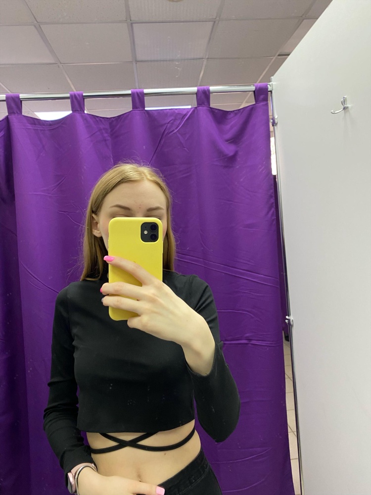 Топ отличный👍 Сидит хорошо