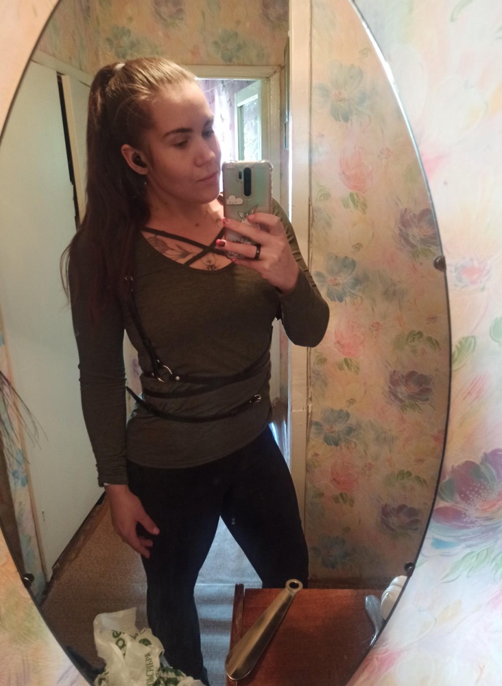 Отличная портупея! 48-50 сидела впритык, перезаказала больше и все отлично!