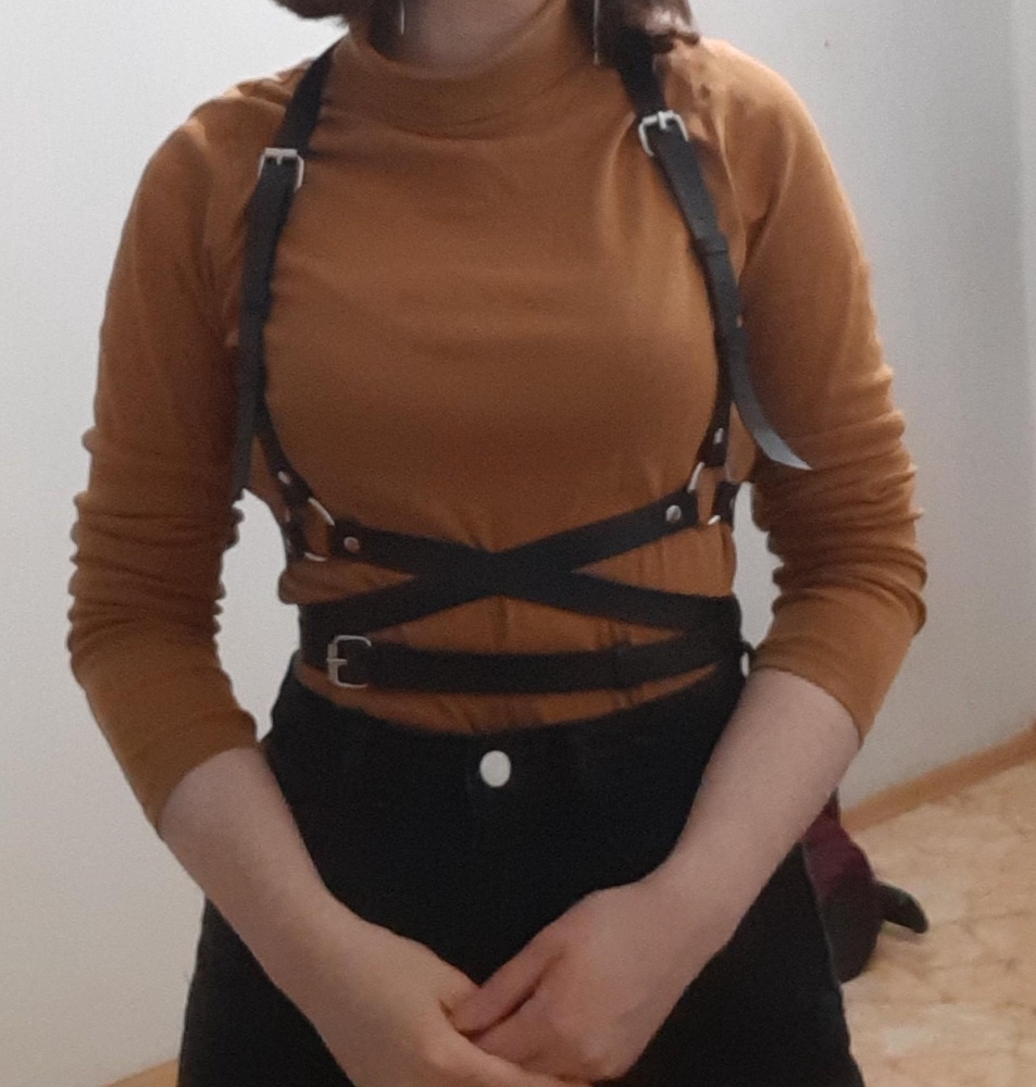 клевая вещь, качество хорошее, покупкой довольна
осталось только придумать с чем надевать и не стесняться носить😅