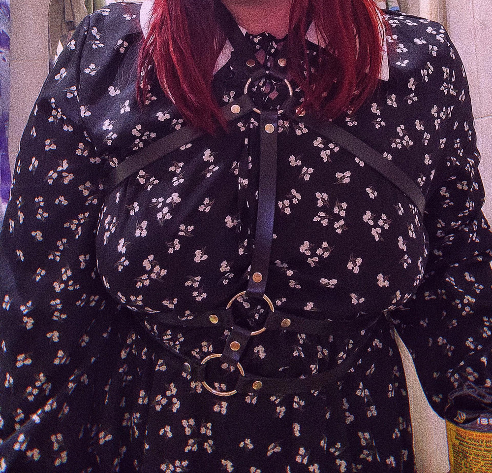 Портупея замечательная! Очень стильно и классно😍 немножко оказалось большевато, но не страшно, проделала дополнительную дырку, кто ж знал))