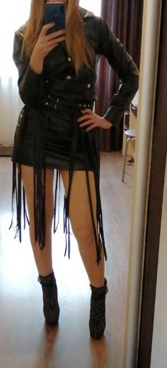 Очень классный пояс! Хотите произвести впечатление и быть в центре внимания - этот пояс для вас👍👍👍 качественный, повесить на тремпель и бахрома выпрямится☝️