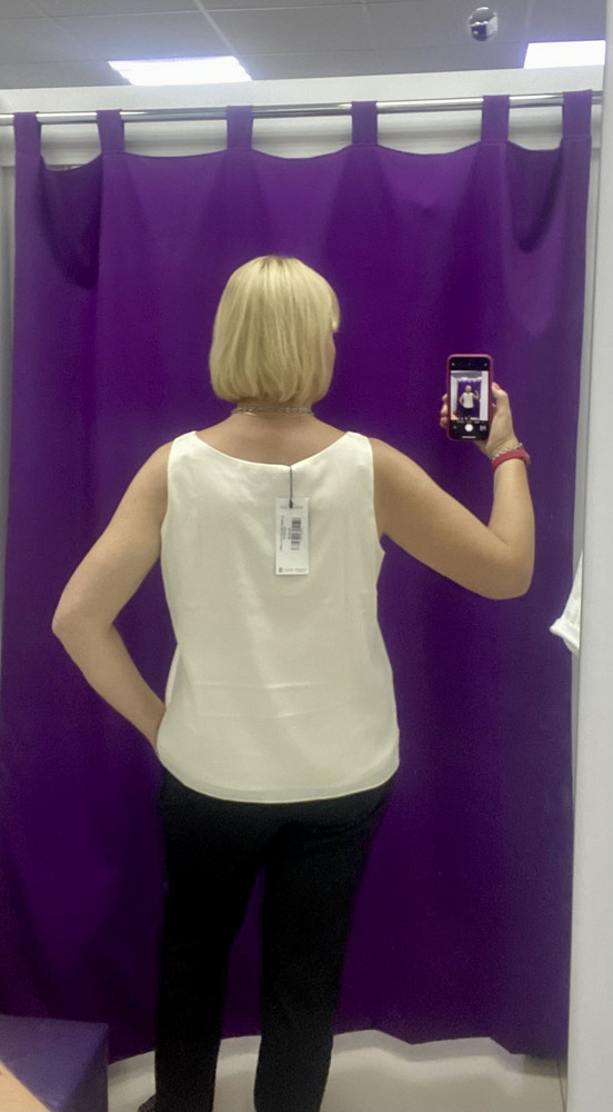 Заказывала два размера, думала будет маломерить, соответствует размерной сетке. Пришли разных расцветок. Пошив аккуратный. 