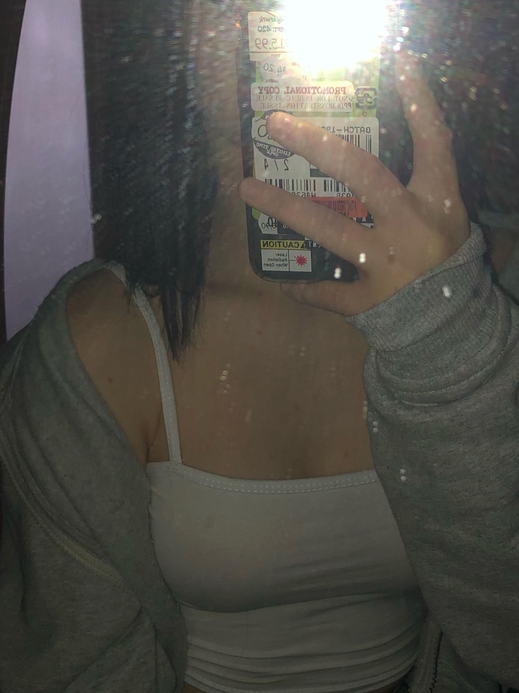 всё оки,но минус в том ,что очень маломерит..хотя брала свой размер..но, носить можно😭💓