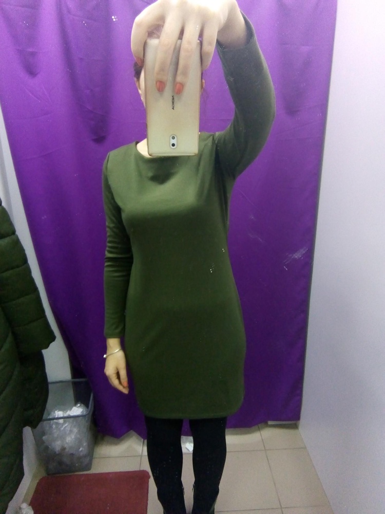 Отличное платье. Плотная ткань. Мне подмышками как-то тесновато, поэтому отказ