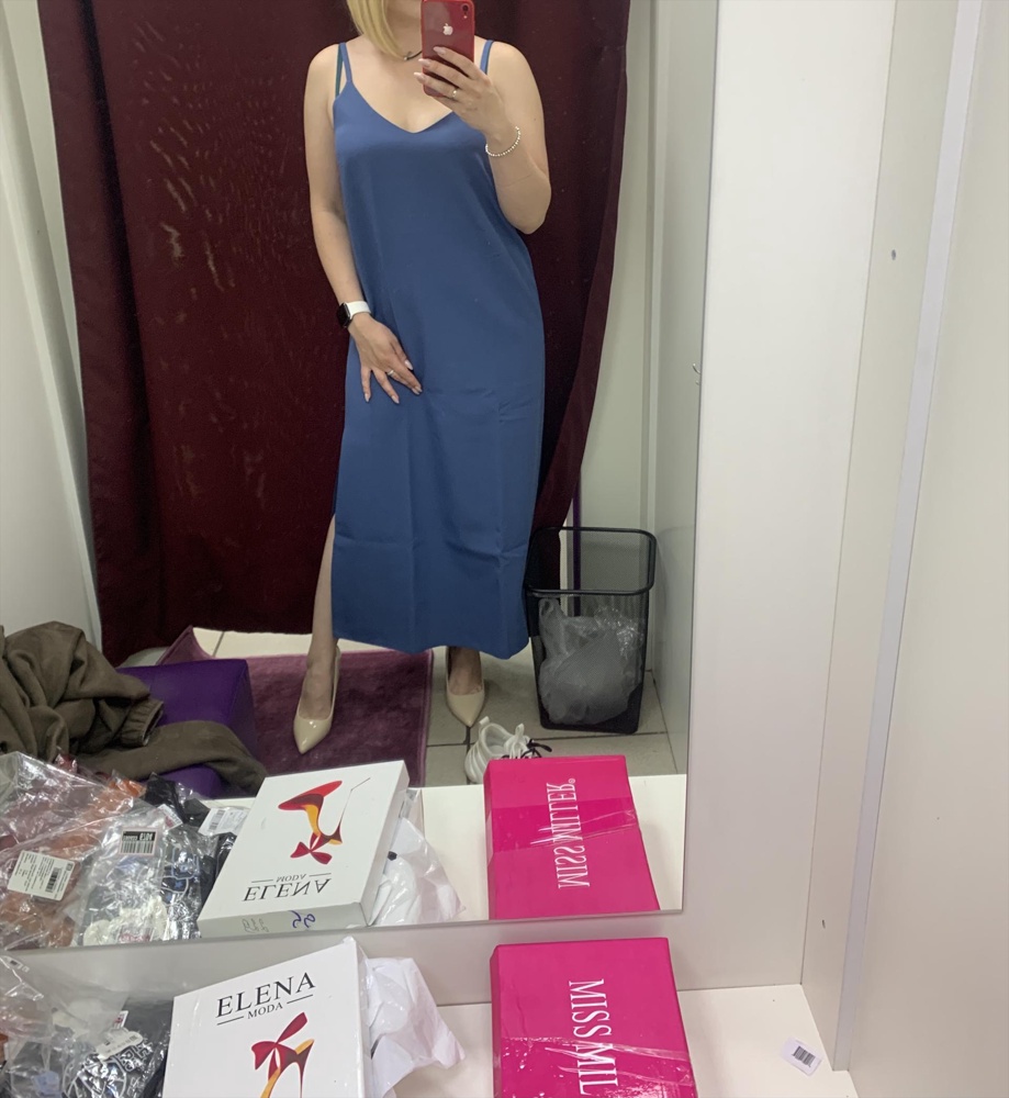 Шикарное платье!! Скрывает все недостатки фигуры