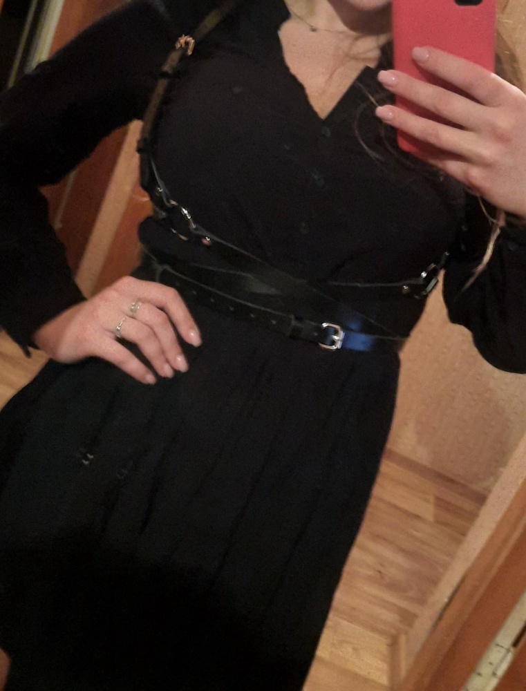 Соответствует фото полностью, очень классная)