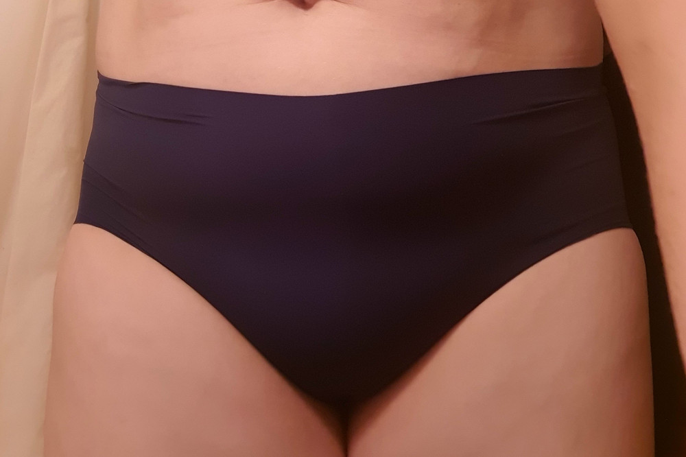 Хорошие трусятки. Размер L на 50 сидит комфортно🙂