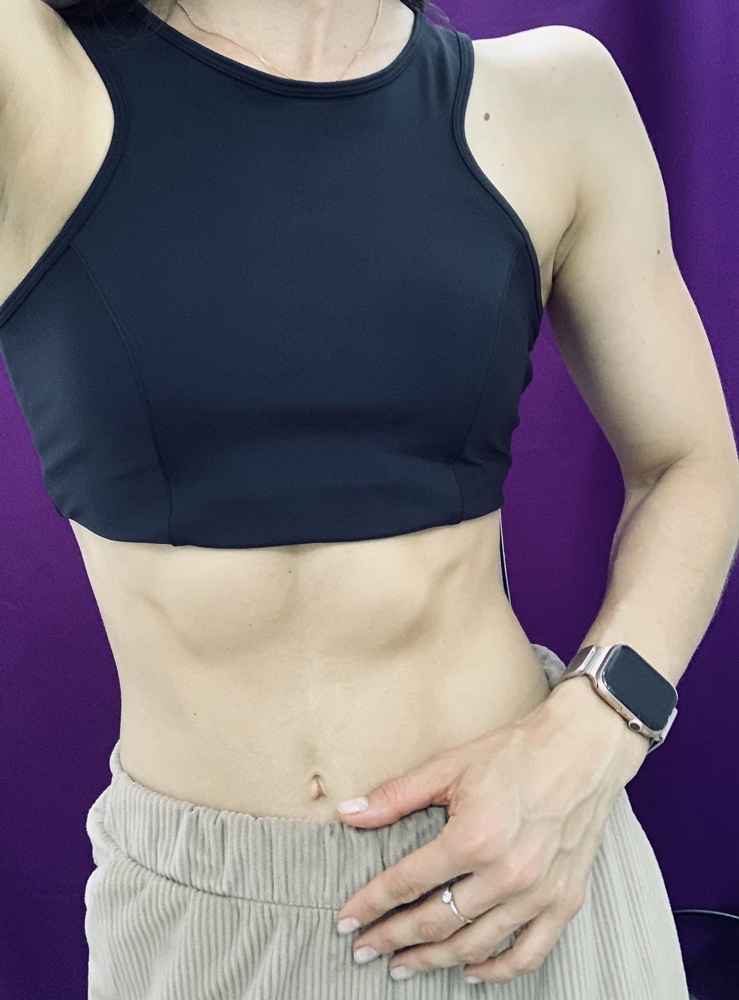 Даже лучше, чем я ожидала! Довольна покупкой - мягкий, прекрасно сидит, есть вставленные чашечки (мне безрудой то, что доктор прописал)