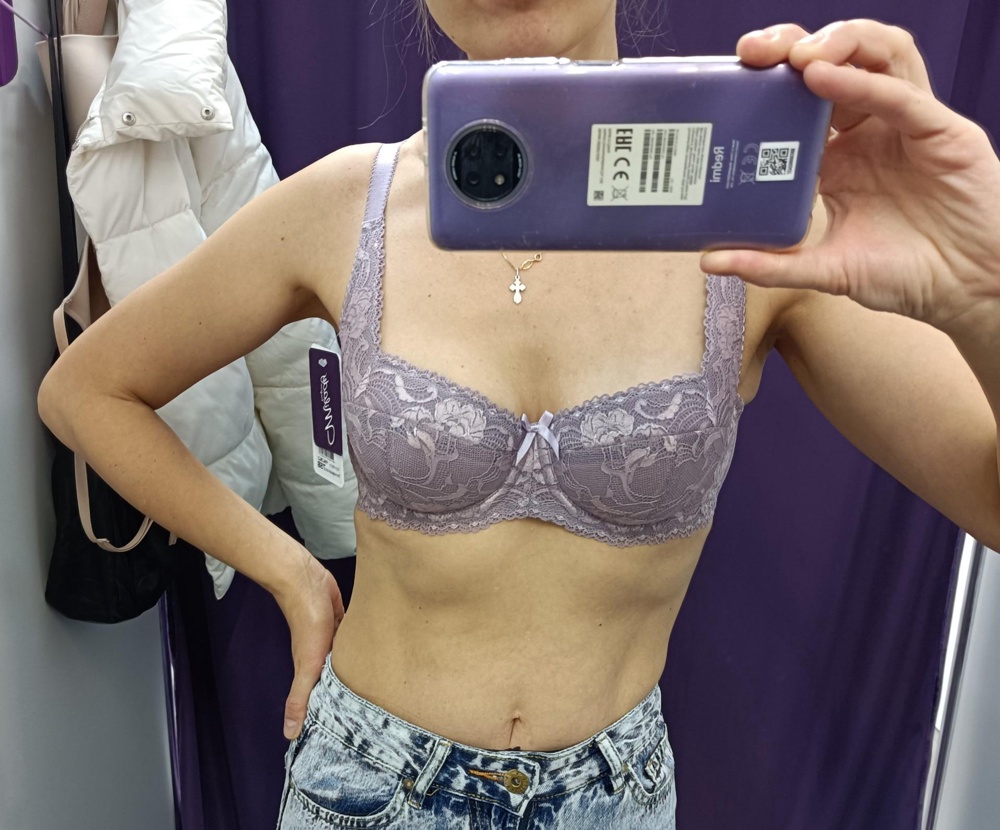 Очень понравился, без пуш апа, но грудь в нём высокая и объёмная, удобно в нём, размеру соответствует, но в объёме плотно сидит на последний крючок. У меня под грудью 73 см, Ог 86