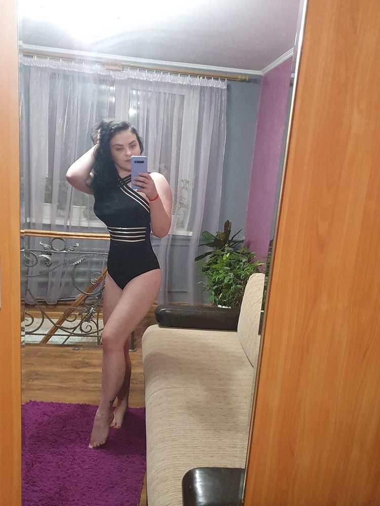 Купальник хорошего качества, идёт размер в размер