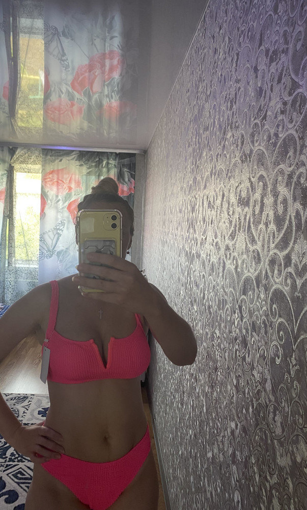 Купальник красивый и материал хороший,мне понравился)🥰рекомендую 