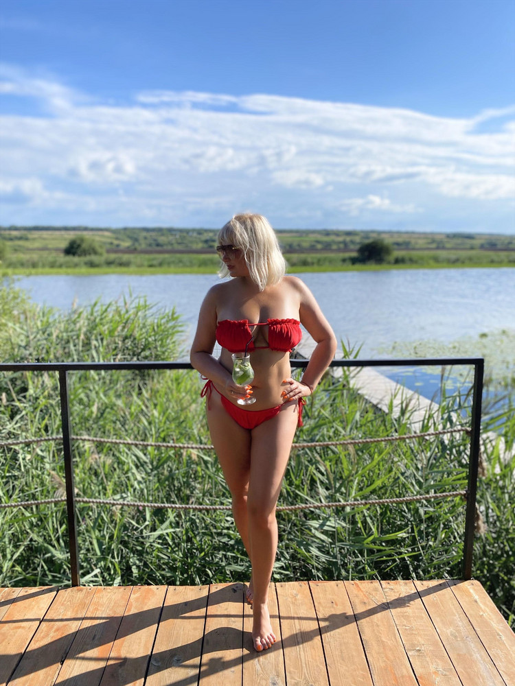 Очень классный купальник❤️Качество супер!Удобный и загорать в нем одно удовольствие🥰