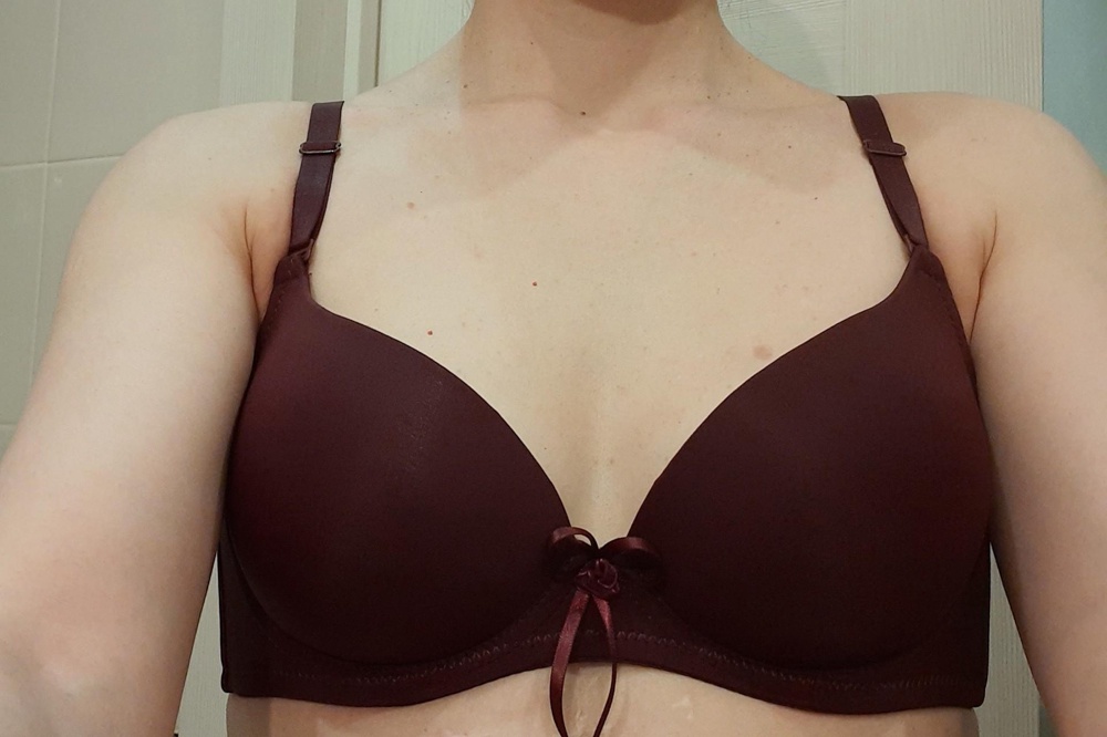 Долго выбирала, читала отзывы, решилась и не пожалела. Сел как надо, размер подошёл, без пуш апп, и цвет как хотела, качество хорошее, рекомендую