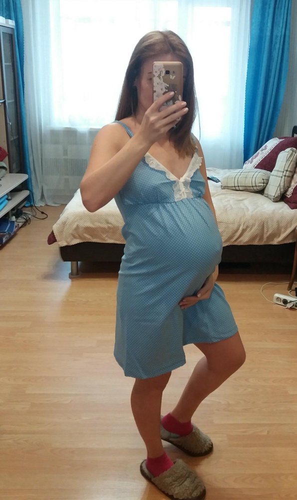 Отличная сорочка.
Нежные кружева.
Добеременный р.40-42, рост 155, заказала самый маленький размер. Подошло замечательно. Очень красивый голубой цвет.  Освежает. 

Заказала халат аналогичного цвета. Голубой чуть более насыщенный, мне всё понравилось.