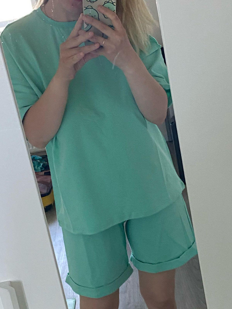 За свои деньги костюм отличный.качество хорошее ,на летние вечера самое -то👍 на свой 42-44,взяла размер L. Отличный оверсайз.