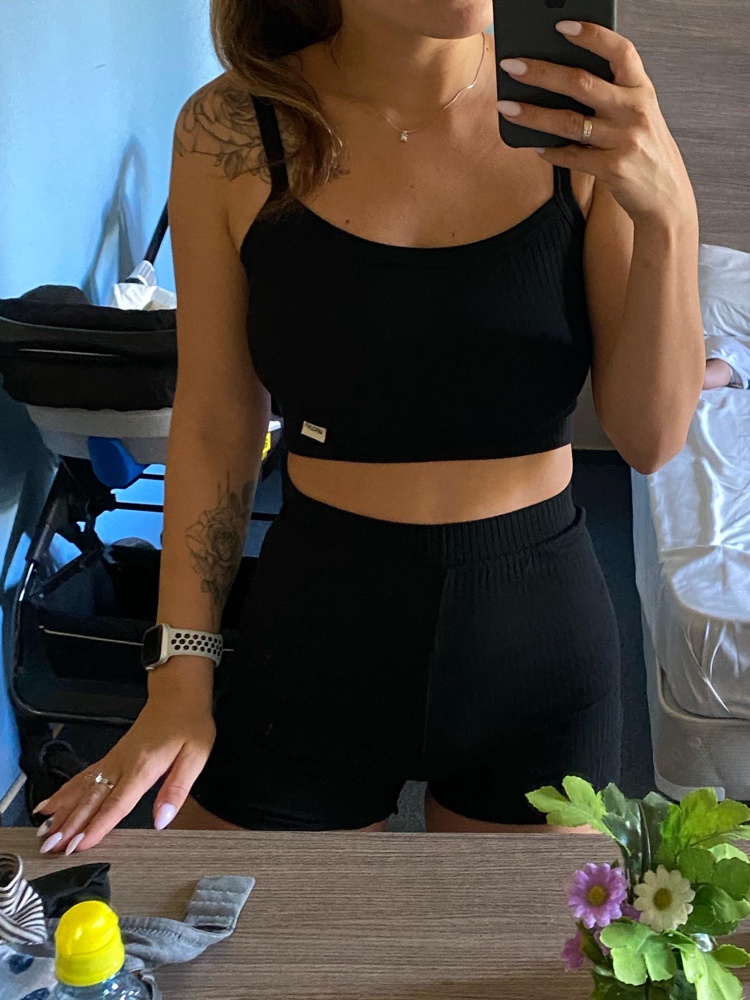 Идеальный костюм , легкий , для отдыха сама то !!!