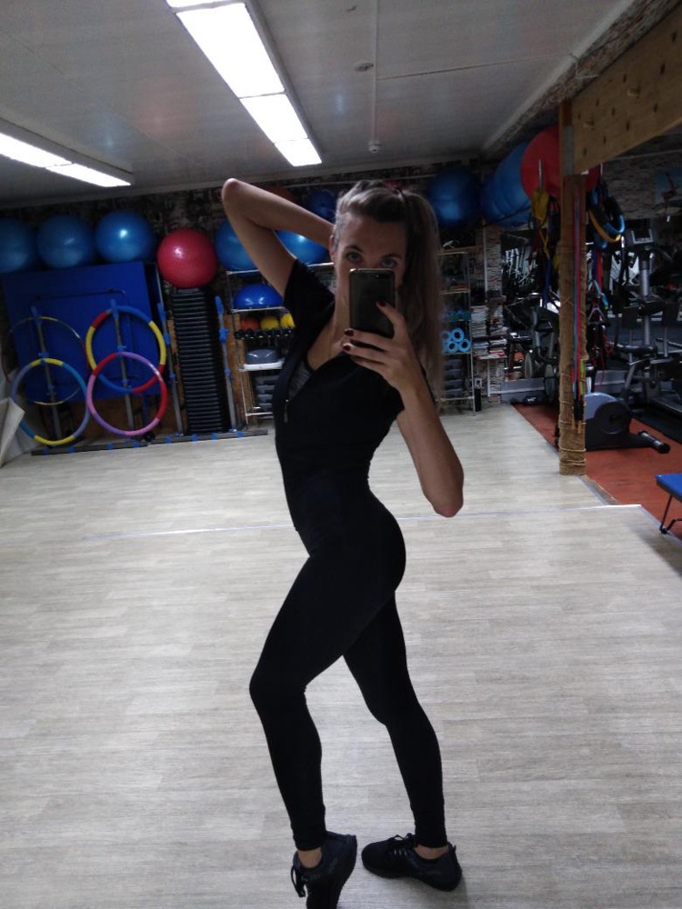 Тренируюсь, швы на месте. После множества стирок вид как новый! К покупке рекомендую! 