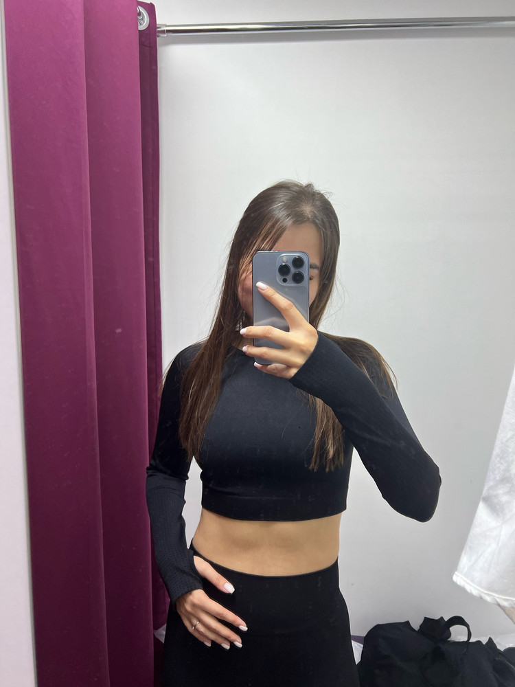 классный костюм, плотная ткань, мне очень понравилось!👍🏻